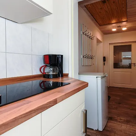아파트 Gemuetliche Mit Balkon